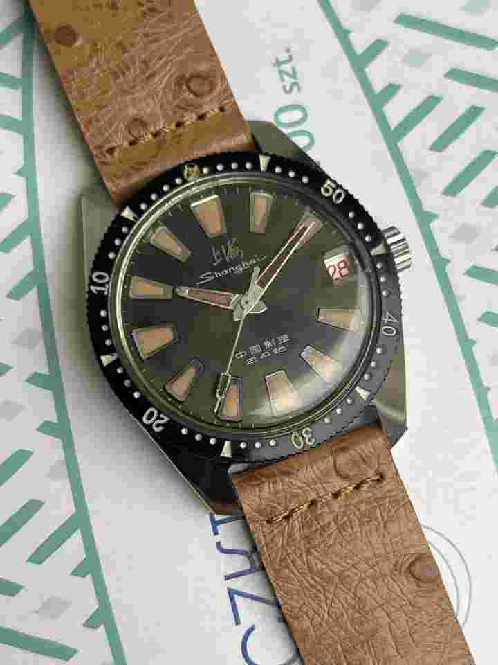 Vintage Shanghai SS4-114 Diver Chinese Military Issue Watch , Box. Automatic 24J