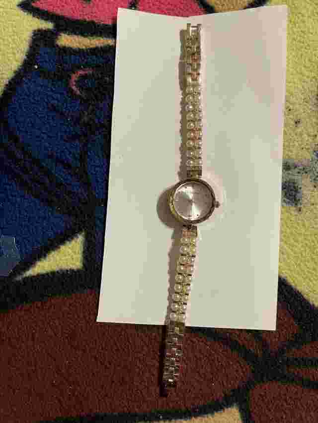 CakCity Luxury Ladies Pearl Classic Iced Out Bling Watch with Quartz Movement