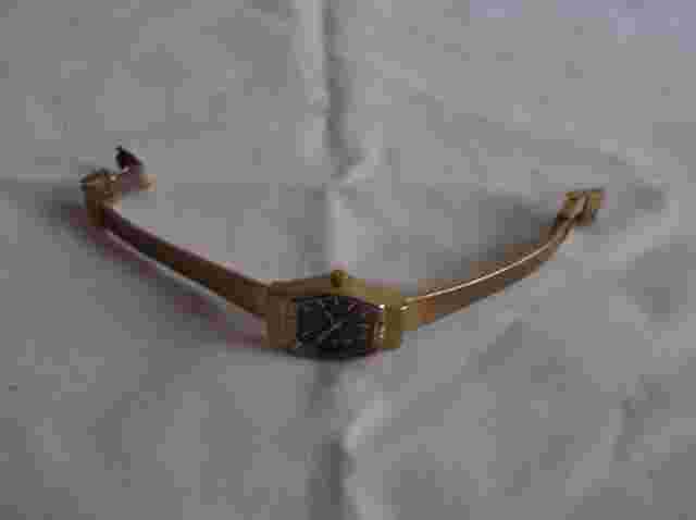 Vintage Zeon Ladies Gold Tone Quartz Watch