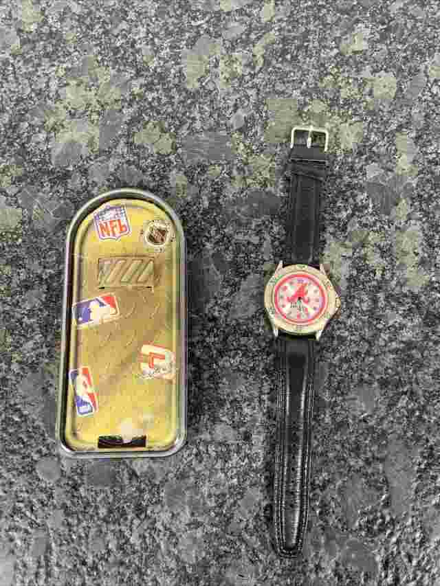 Vintage 1998 Atlanta Braves Official MLB Merchandise Watch In Case