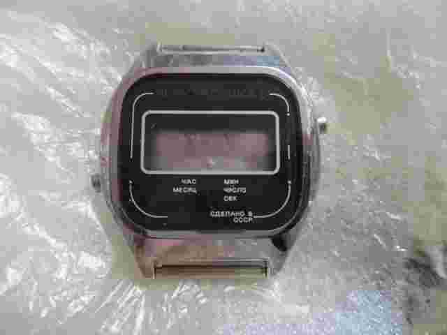 New vintage watch CASE Electronika 5 electronic wristwatch Soviet