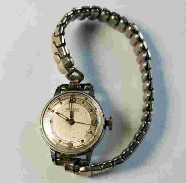 Vintage Banner Watch Co. Wrist Watch Swiss Made