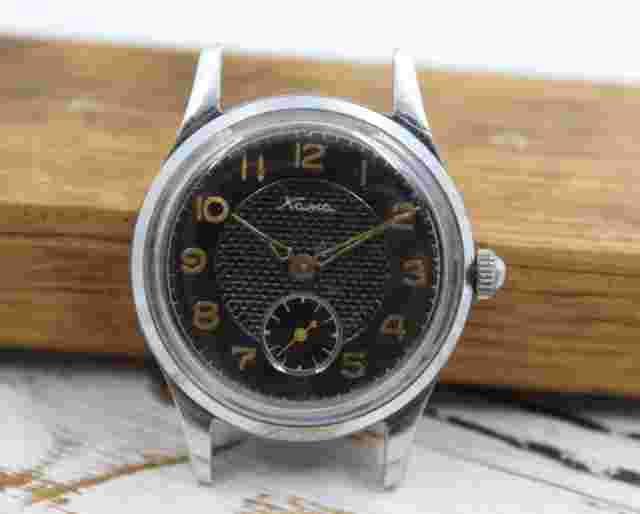 Mens vintage Soviet mechanical wrist watch Kama 17j 2602 USSR not working 2-57