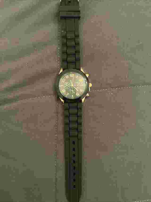 Darice Women Wrist Watch Varied Color Rhinestone Silver Tone Bezel Silicone Band