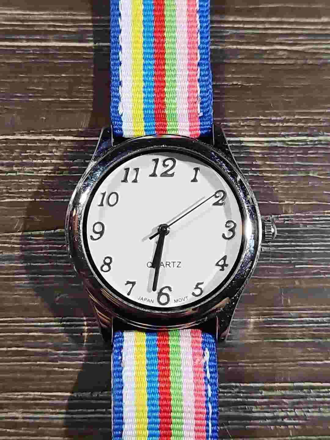 Vintage Womens Rainbow Quartz Watch Needs Battery