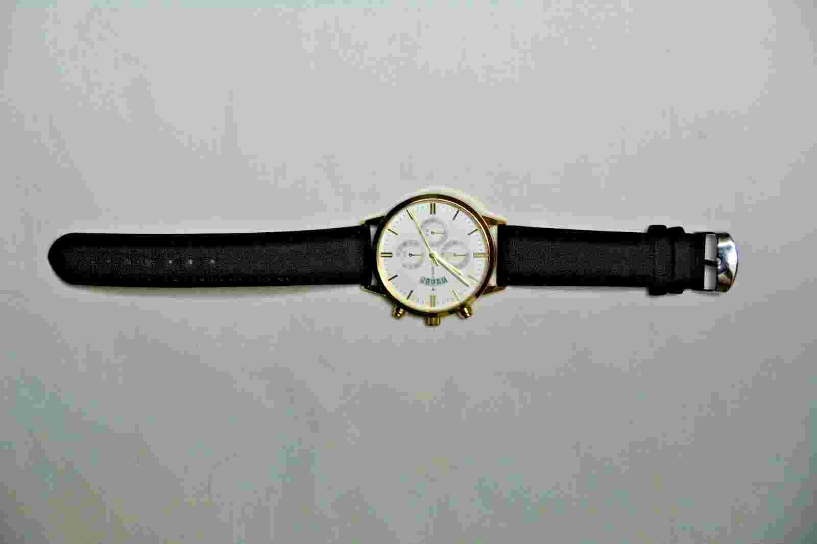 Cuena Stainless Steel Leather Band Classic Wristwatch