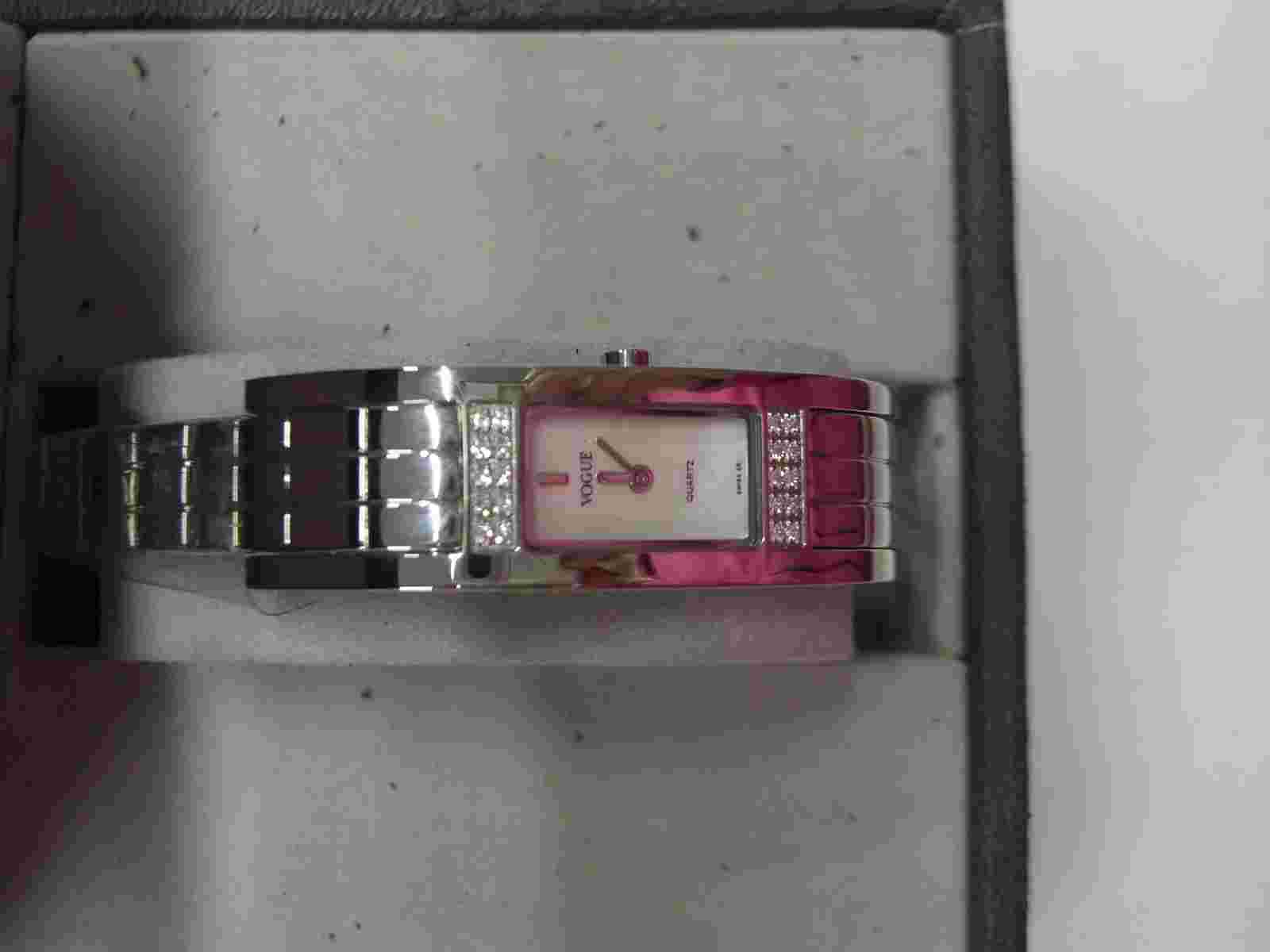 VINTAGE VOGUE LADIES SWISS QUARTZ 2020830511/9145.0 WRIST WATCH STAINLESS STEEL