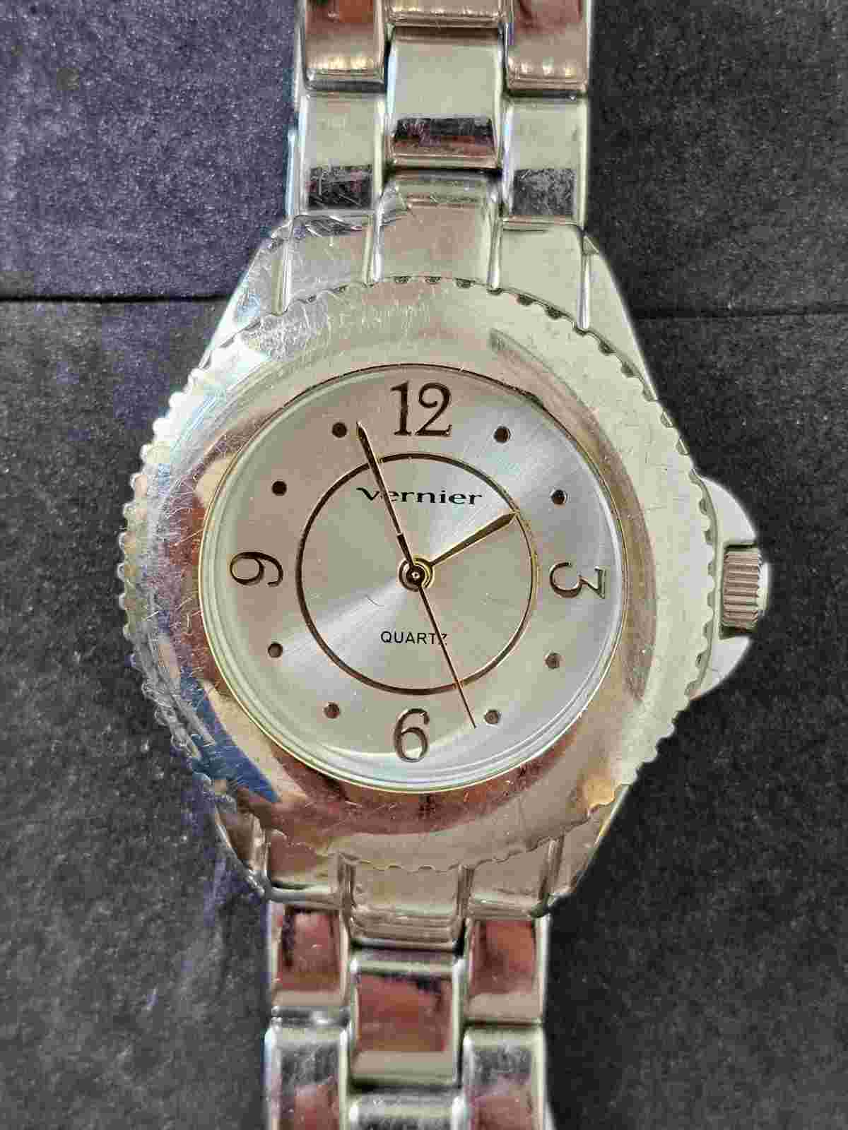 Quartz vernier watch Stainless Steel VNR11095 Silver