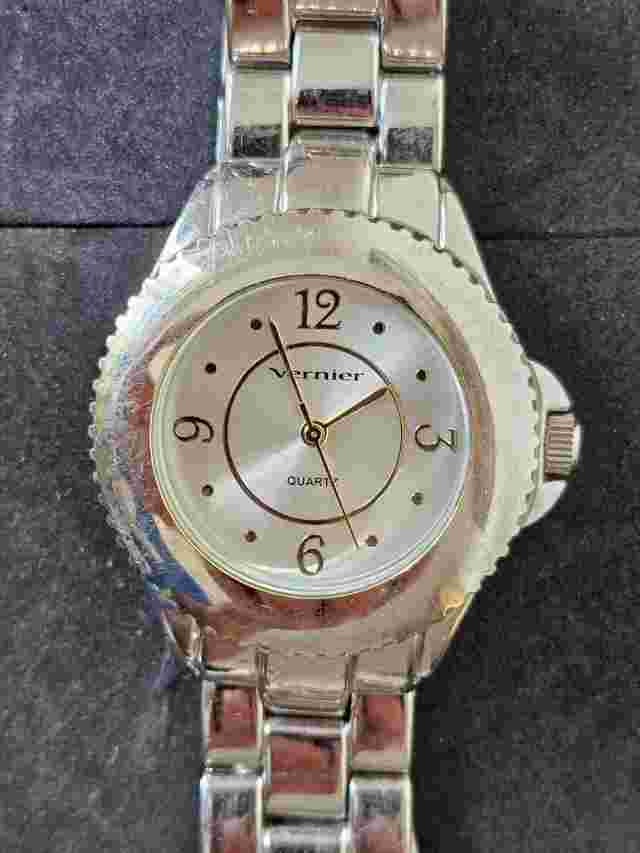 Quartz vernier watch Stainless Steel VNR11095 Silver