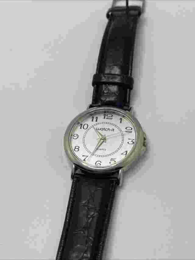 Watch It Ladies Fashion Watch Silver Black Leather New Battery!
