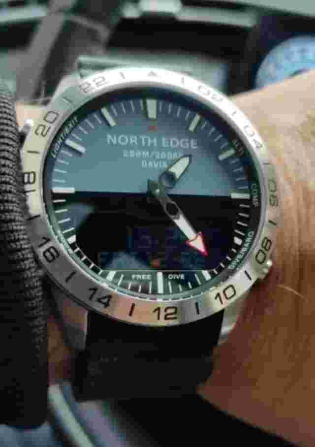 Digital Military Wristwatch Compass Altimeter Barometer Black / 10 Day Delivery
