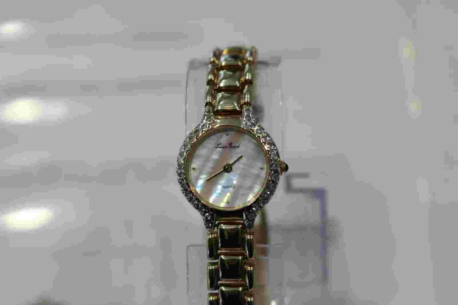 Lucien Piccard 14K Solid Gold With 30 Diamonds Ladies Quartz 25.67 Grams Watch