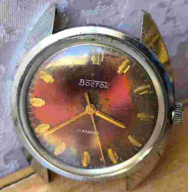 RARE Vintage WATCH 17 JEWEL Men's Wostok dial USSR soviet СССР