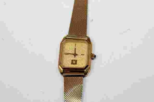 JOSTENS WOMEN'S WRIST WATCH SWISS MADE untested MESH BAND