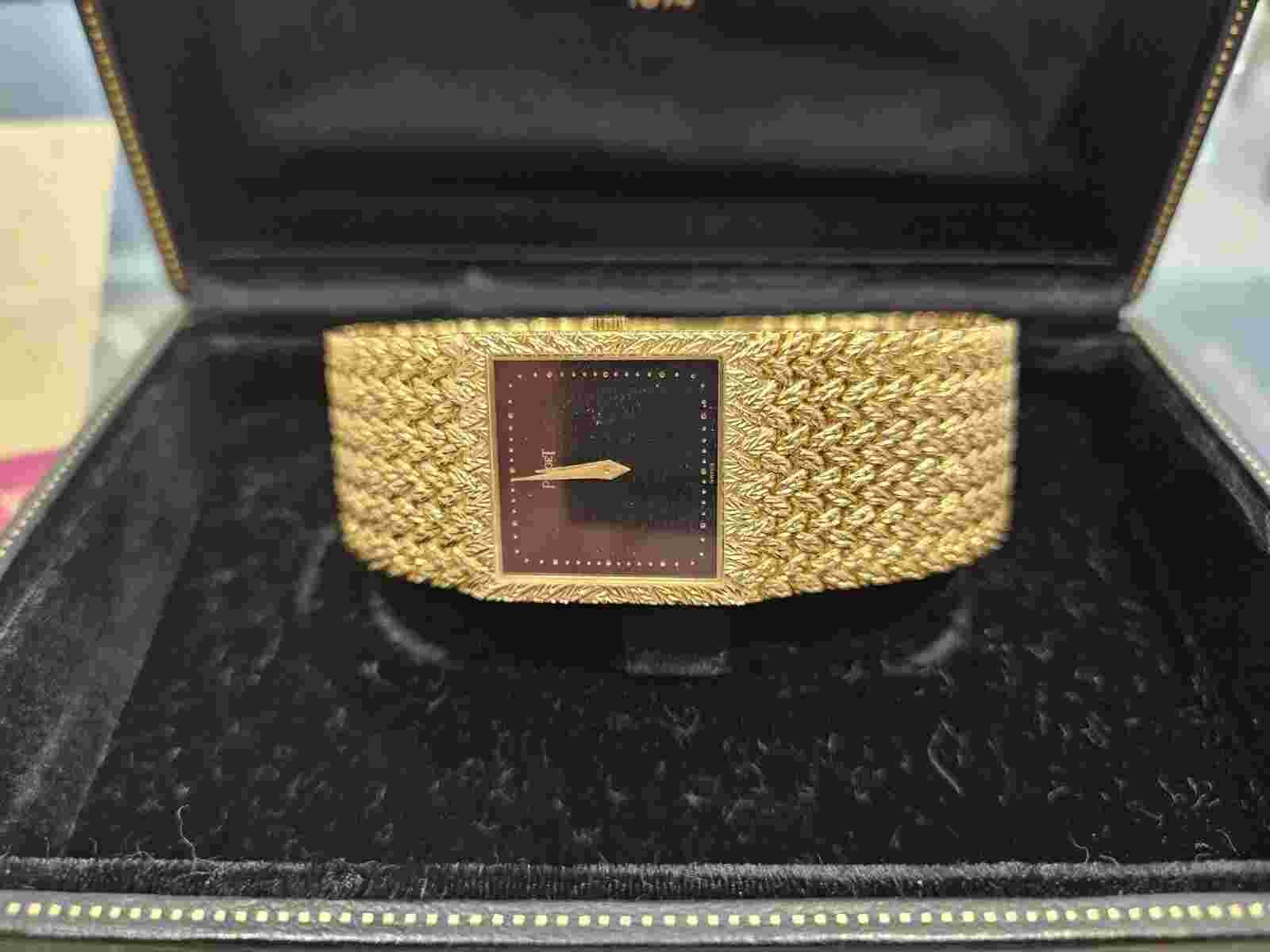 Piaget Classique Women's Black Watch - 934D2