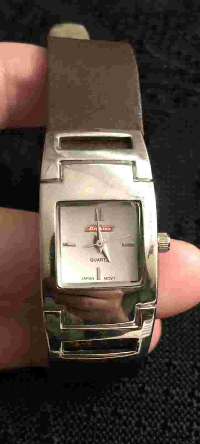 VINTAGE LADIES DICKIES QUARTZ WATCH JAPAN MOVEMENT LDX4017 Not Running
