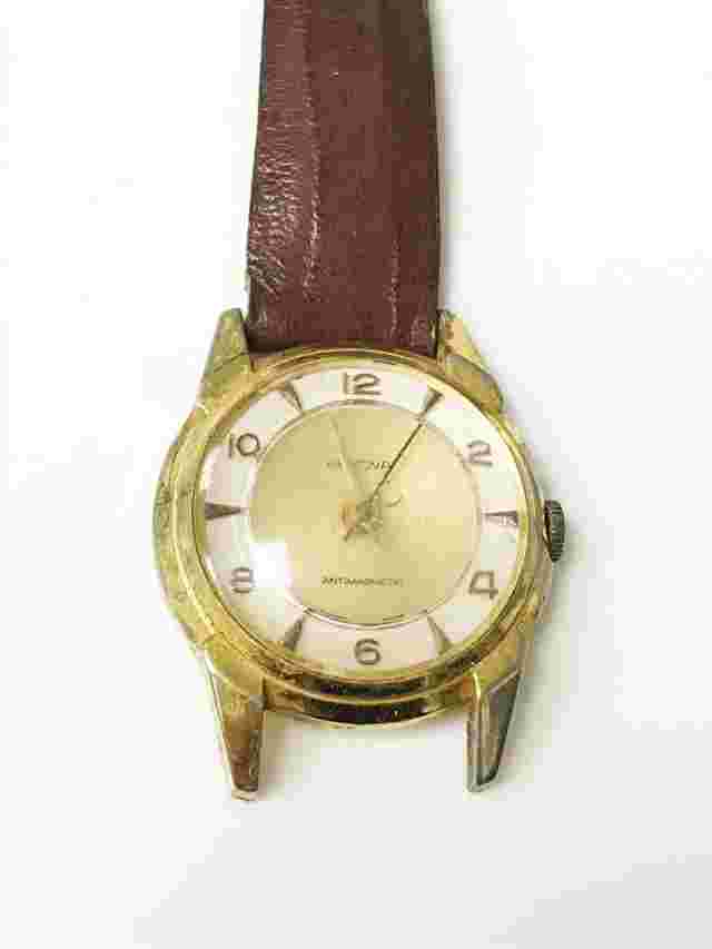 Genova Wind Up Antimagnetic Swiss Made Analog 1 Jewel Unadjusted Swiss Watch