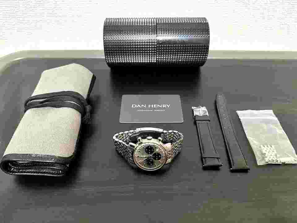 DAN HENRY 1964 Chronograph Quartz Date Silver Panda Tricompax 38mm SS SS #ME01