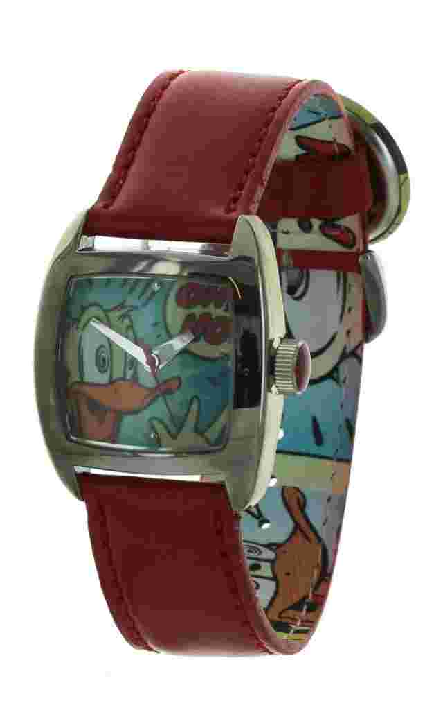 Men's Vintage DISNEY COMICS rare collectable Donald duck watch, red band