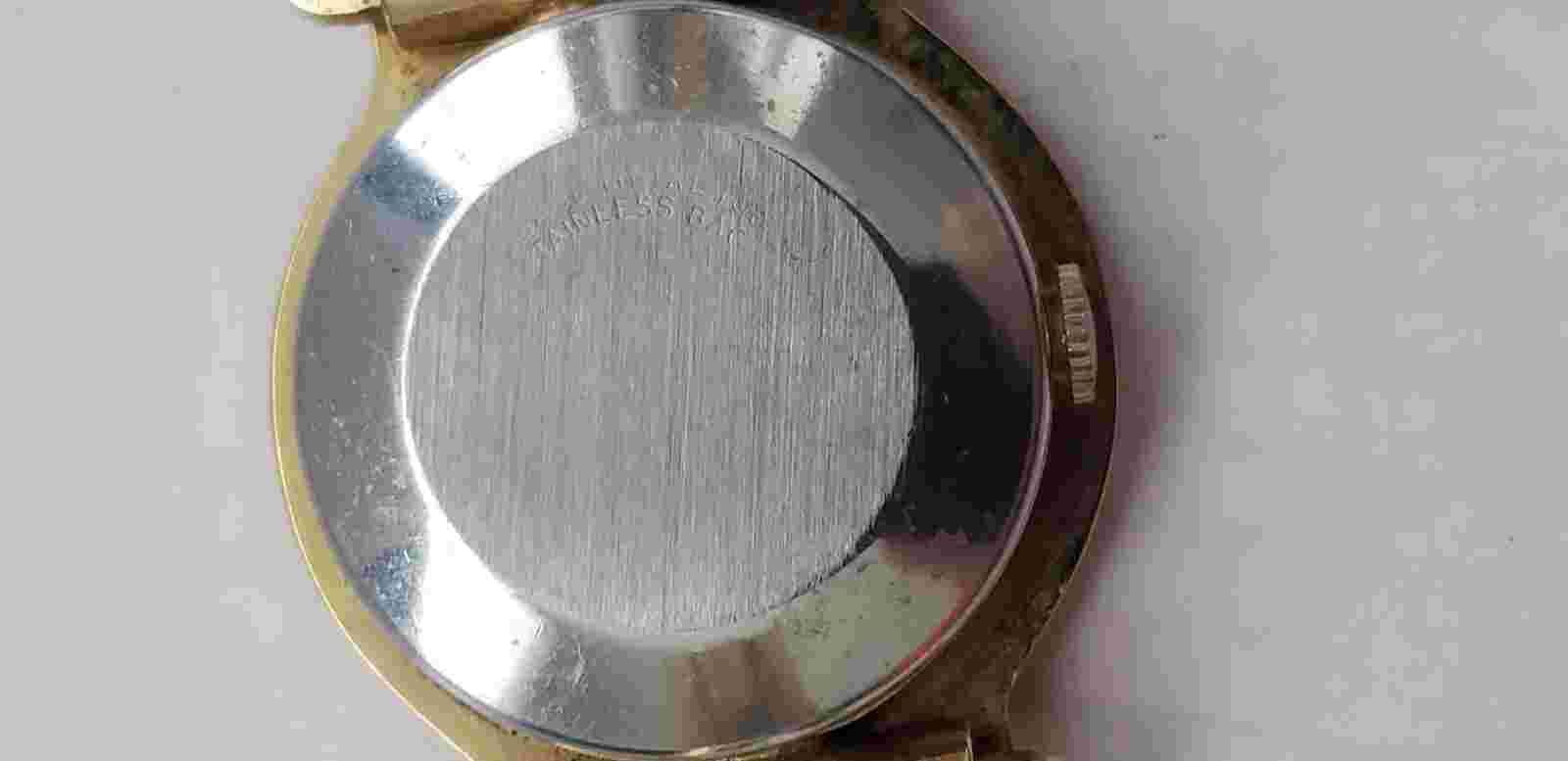 Vintage Supreme Ladies Wind Up Watch. 17Jewels.  Gold Tone. Works