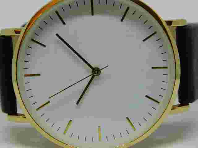 H&M Gold Tone Case Quartz Analog Women's Watch New Battery