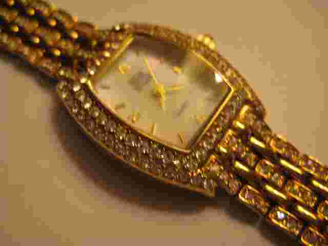 NOLAN MILLER GLAMOUR COLLECTION LADIES BRACELET WATCH  EXCELLENT W/ NEW BATTERY