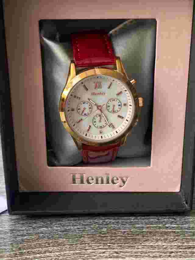 Henley Women's Rose Gold Fashion Quartz Watch with Mother of Pearl Dial Analogue