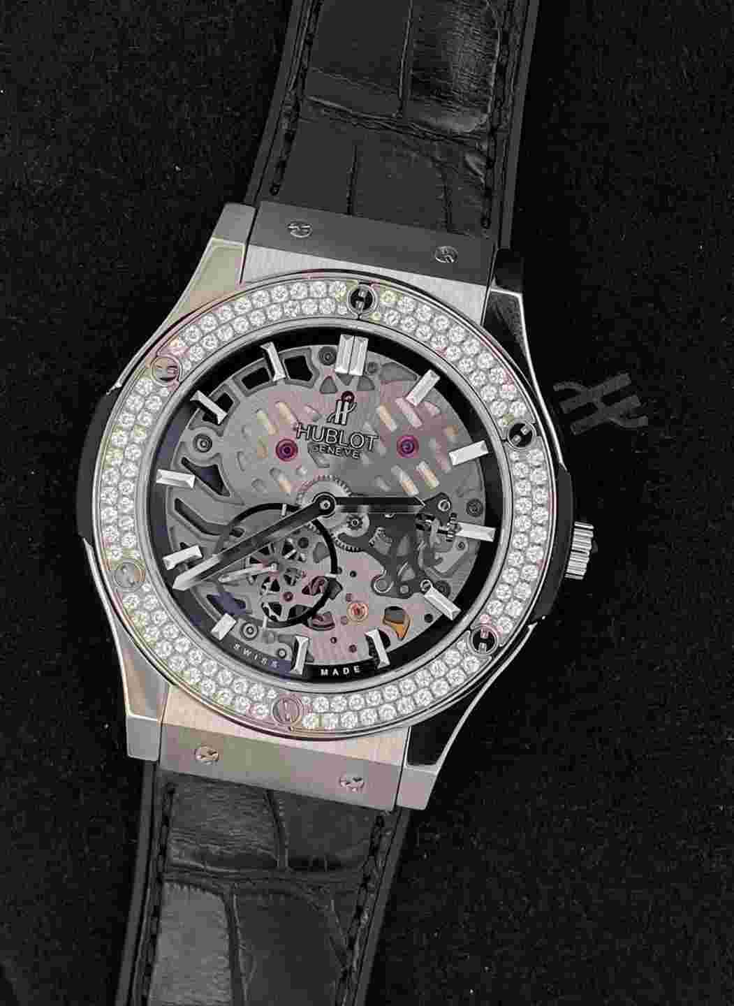 Hublot Classic Fusion Clear Men's Watch - 511.NX.0170.LR.1104