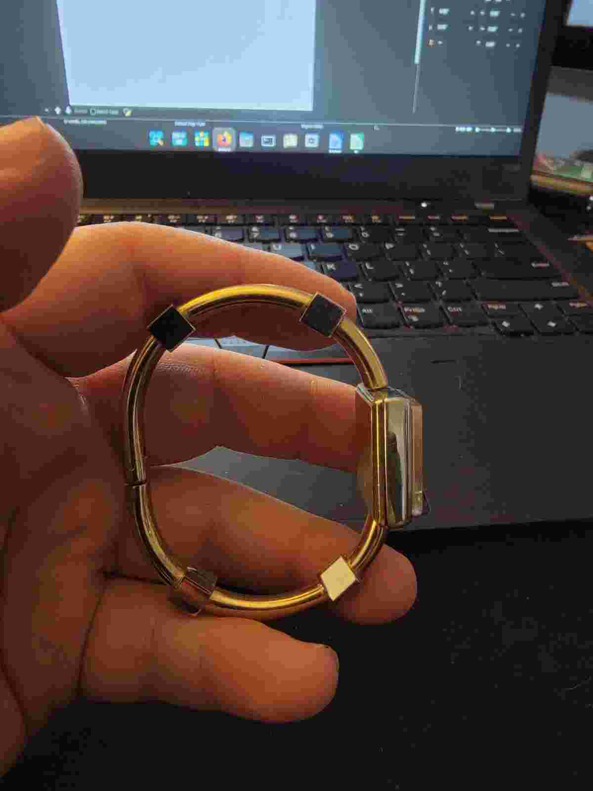 Vintage MARCEL BOUCHER WOMEN’S WRIST WATCH WIND 17 JEWELS Bangle Needs Battery