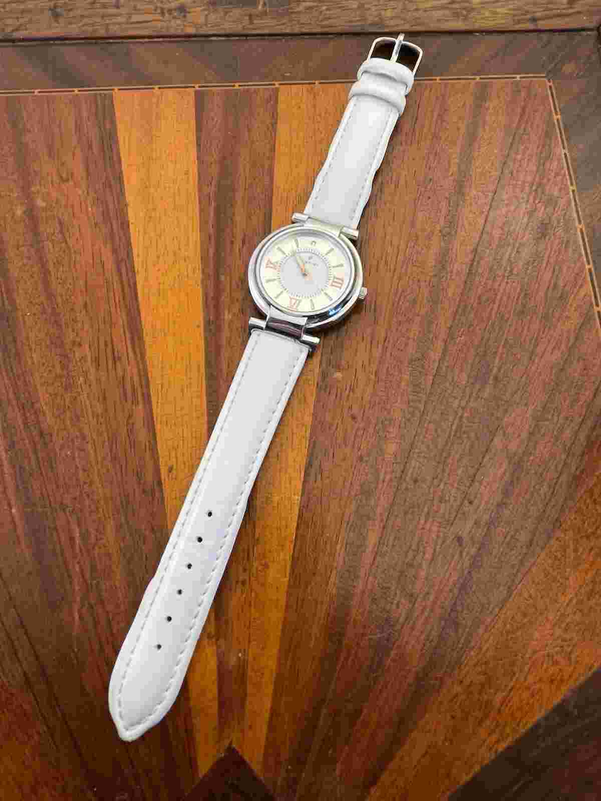 Newport By Damaxa Women’s Watch Fashion Silver Face White Band 35mm -New Battery