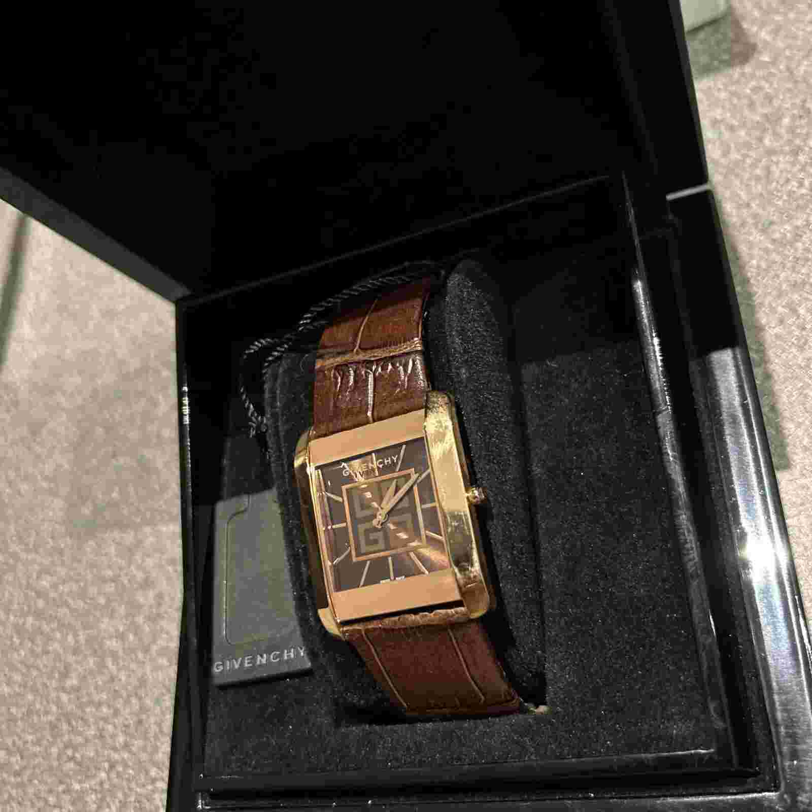 Givenchy Luxury Swiss Made Mens Watch Boxed And Papers