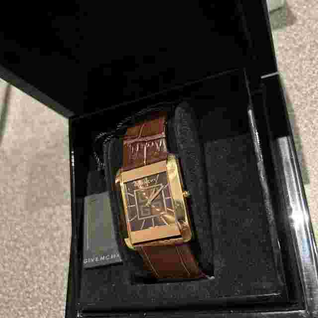 Givenchy Luxury Swiss Made Mens Watch Boxed And Papers