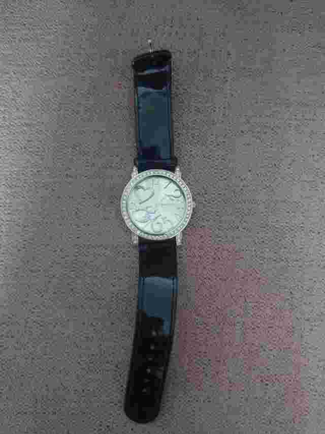 river island watches Woman's White And Black