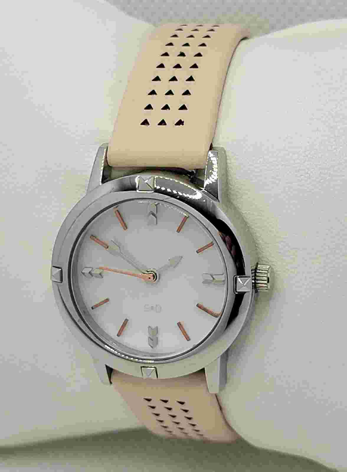 Ladies Stella & Dot Stylish Round Silver Tone Genuine Leather Band Watch I1