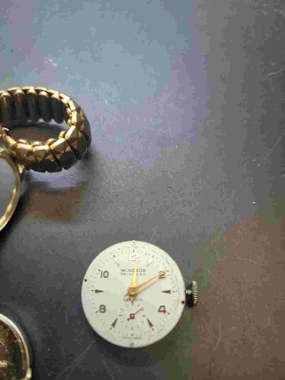 Windsor Princess Geneva Mechanical Watch FOR PARTS (T-MC)Wat108