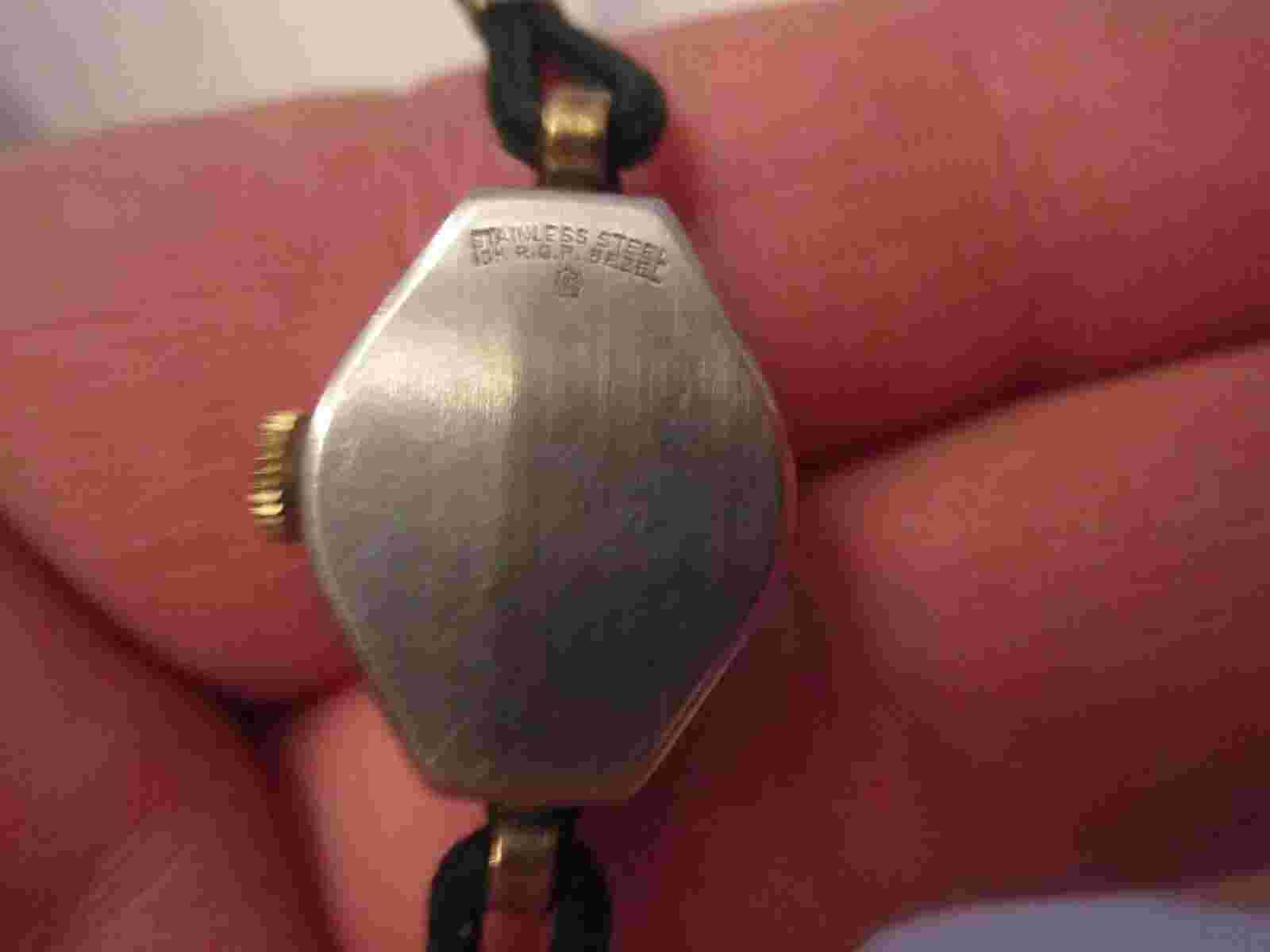 VINTAGE CROSBY 17 JEWEL WATCH - WIND UP - 10K ROLLED GOLD PLATED - SSC
