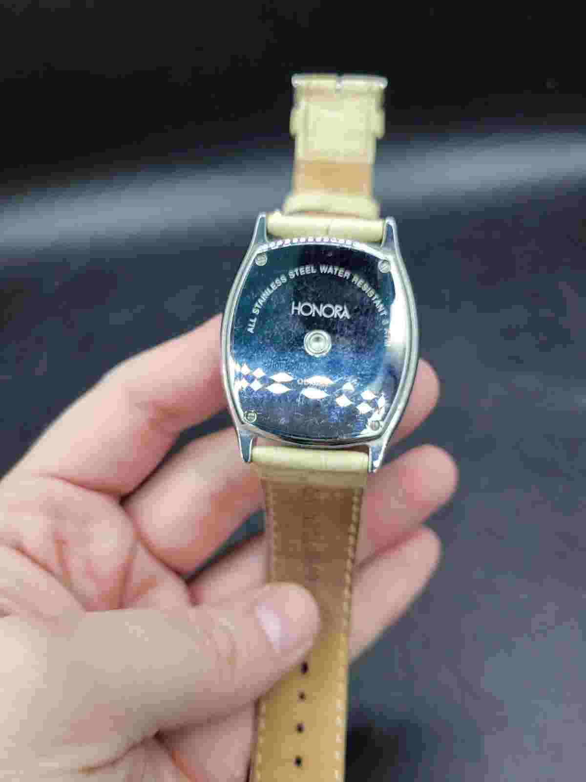 Ladies HONORA Silver Tone White MOP Dial Watch Floating Pearls Leather Abalone