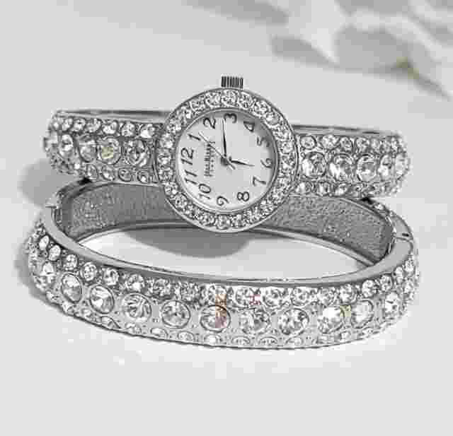 Beautiful Swarovski Crystal Joan Rivers Watch & Bracelet Set