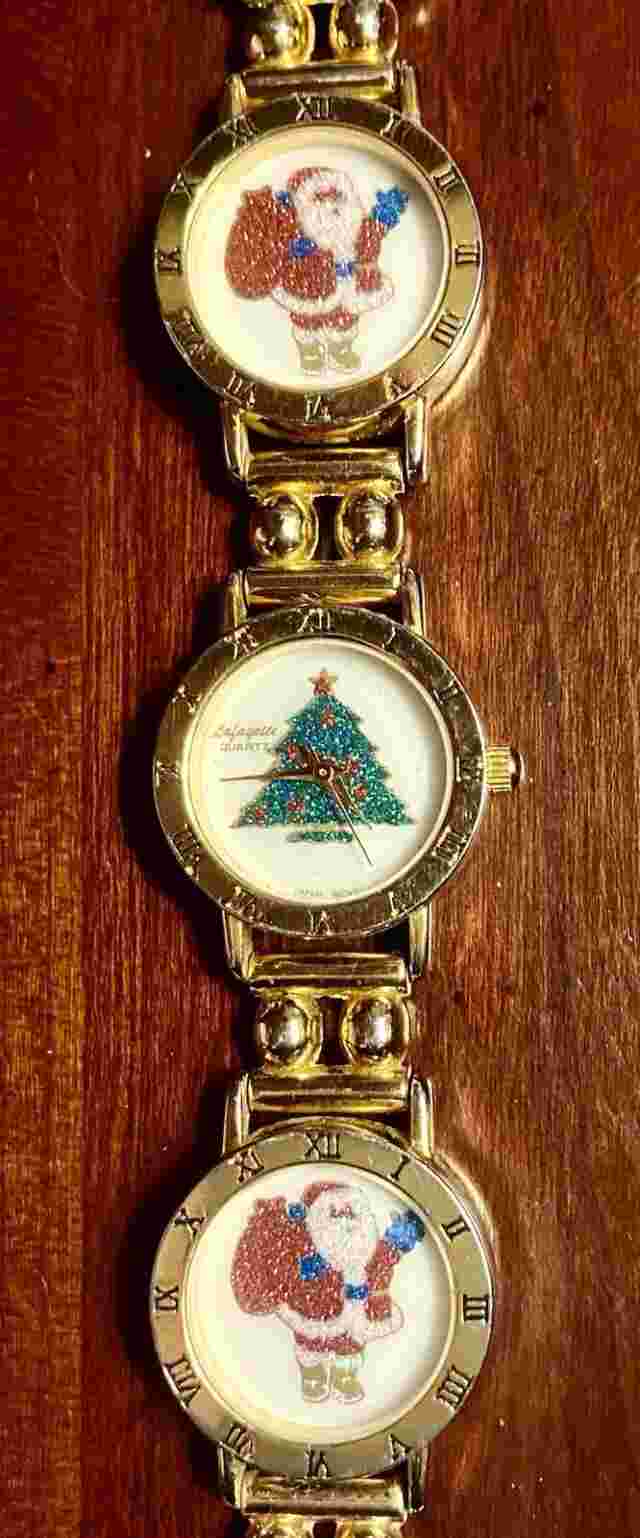 VTG LAFAYETTE Ladies Watch New Battery Sparkly Christmas Santa Tree SO CUTE!