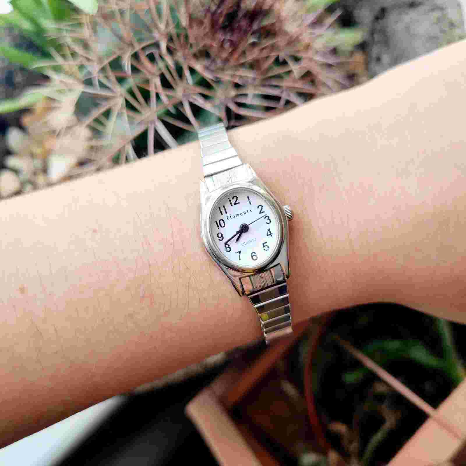 Elements Dainty Quartz Classic Silver Oval Womans Womens Stretch Watch