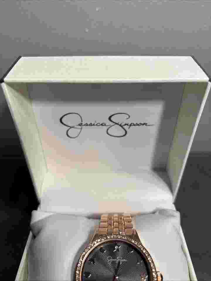 Jessica Simpson Watch Brand New In The Box Rose Band W/ Gray Face