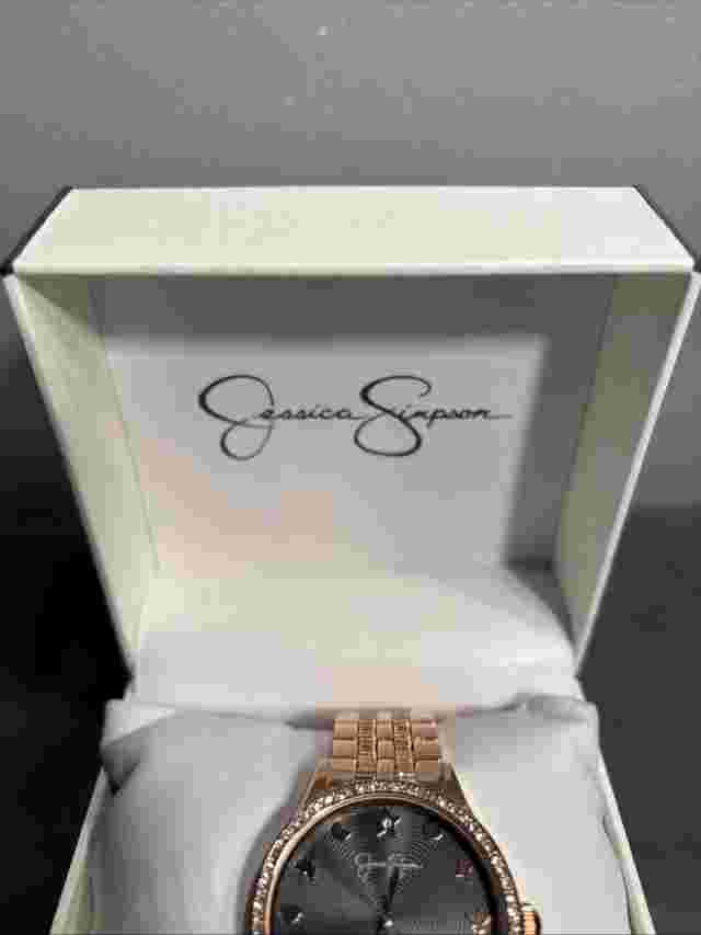 Jessica Simpson Watch Brand New In The Box Rose Band W/ Gray Face