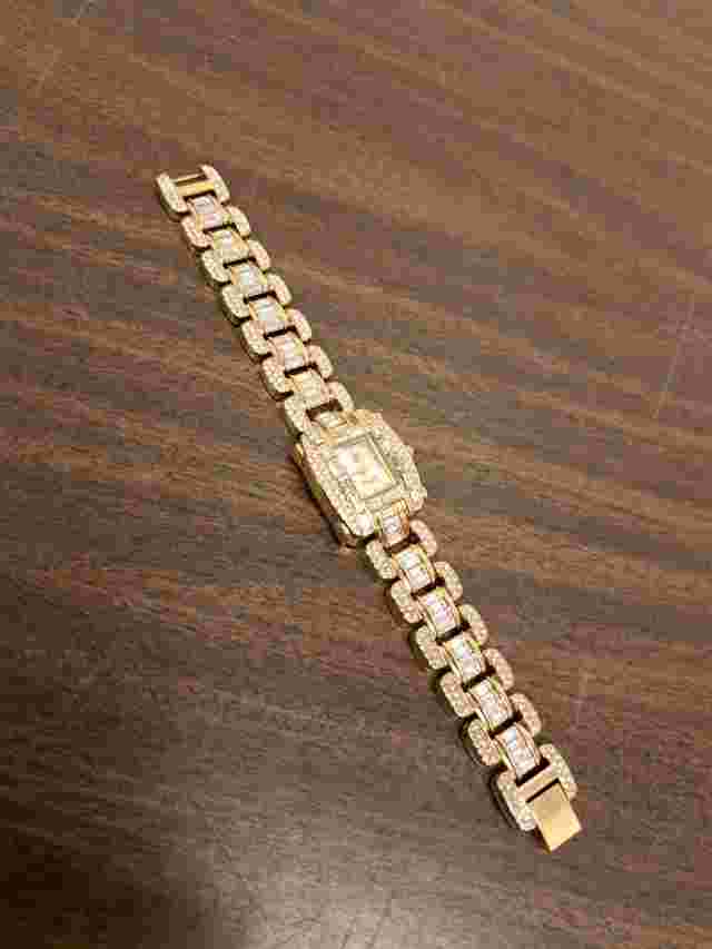 Victoria Wieck LADIES Watch BLING RHINESTONES GOLD TONE STATEMENT NEW BATTERY