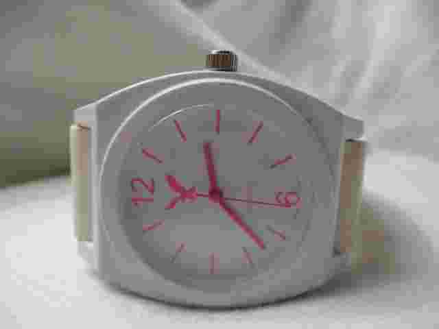 American Eagle Outfitters Analog Wristwatch with Buckle Band and Quartz Movement