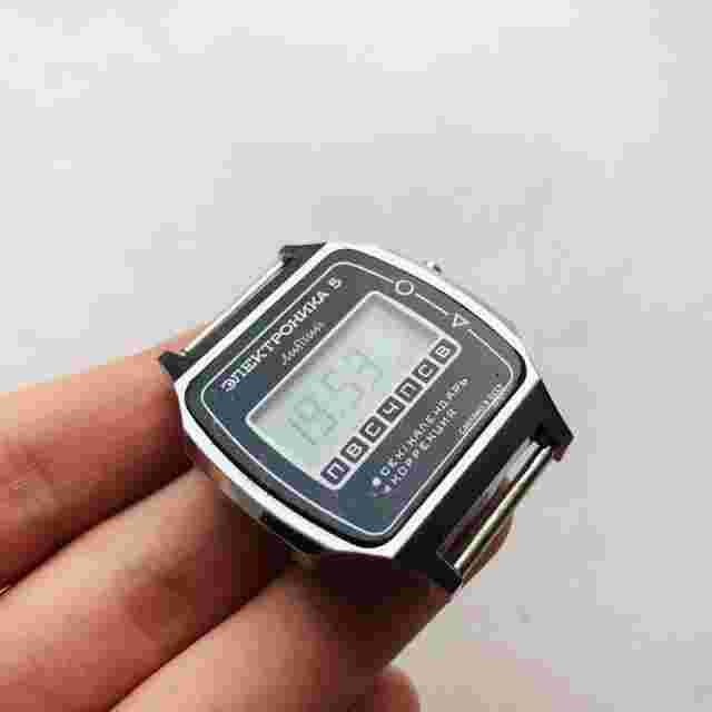 ELECTRONIKA 5 Lithium USSR Watch RARE Original Soviet Vintage Electronica LCD