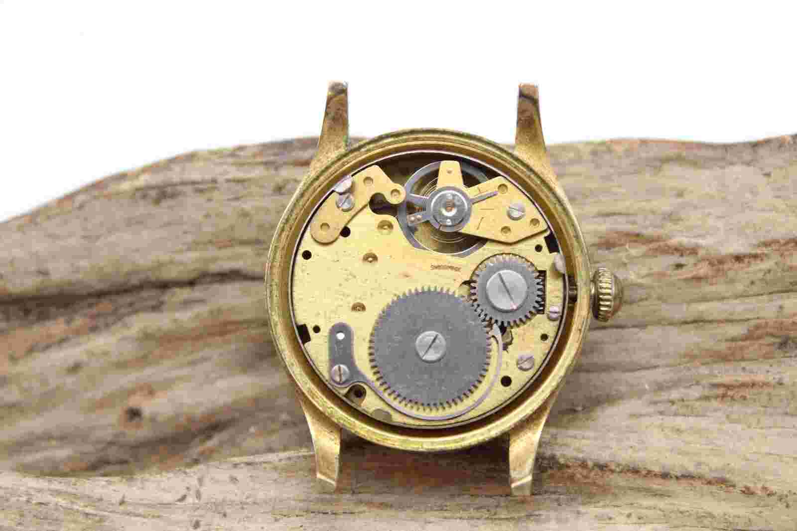 GENOVA 21 SWISS MEN'S WATCH 31.2mm 16.9mm LUG RUNS (F4B3)