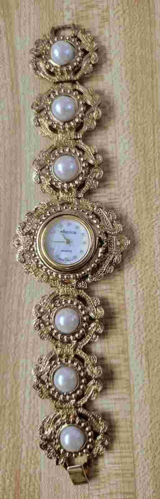 Ladies Windsor Gold Colored Watch With Pearl Detail Ornate NEW Battery