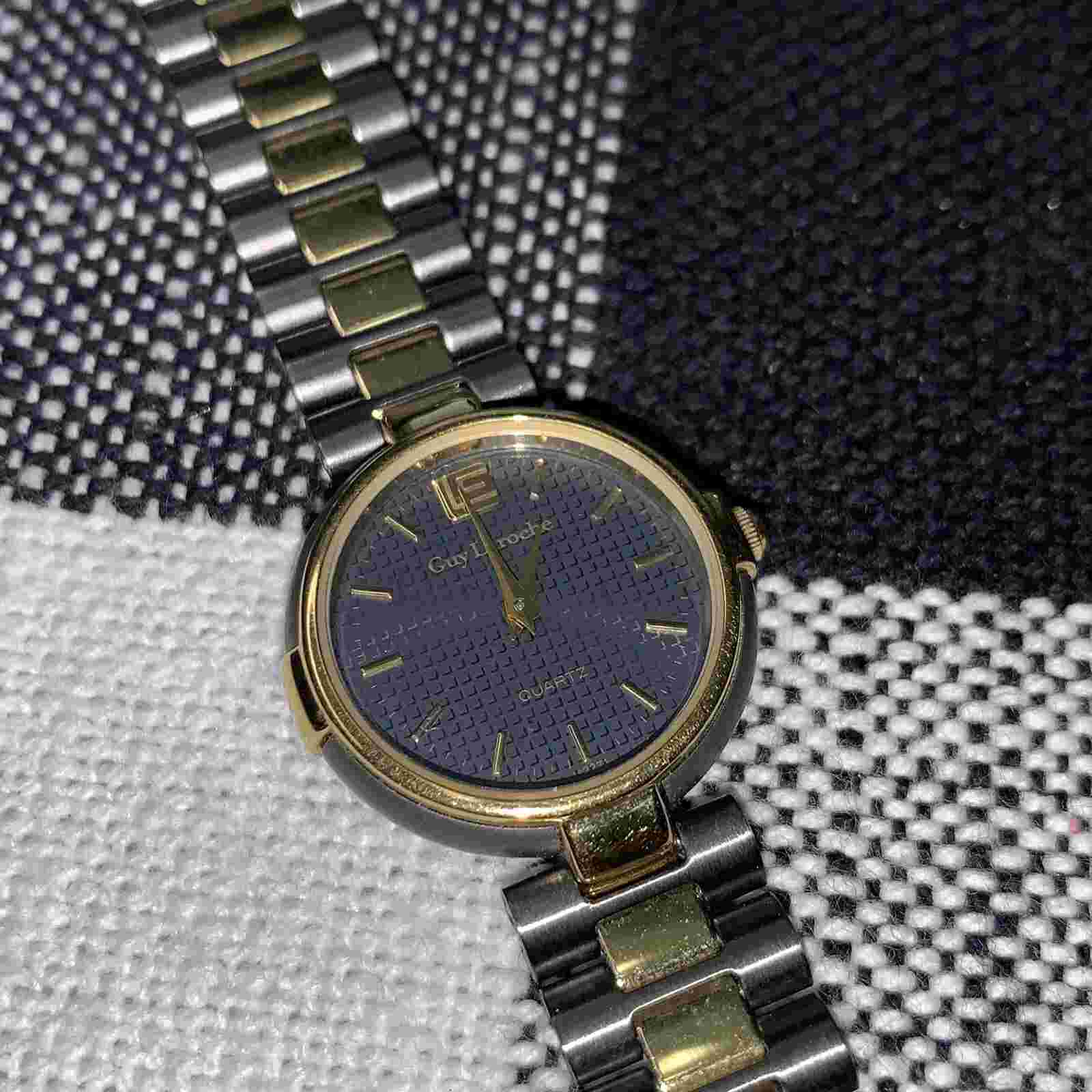 Guy Laroche Modern Classic  Quartz Women Watch All Stainless Steel Needs Battery