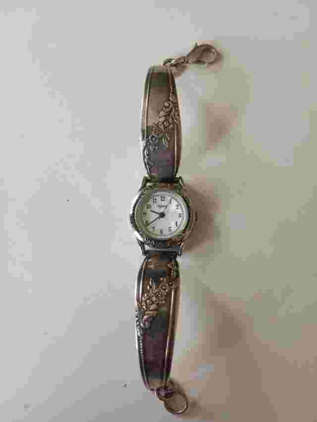 pre-owned watches for women