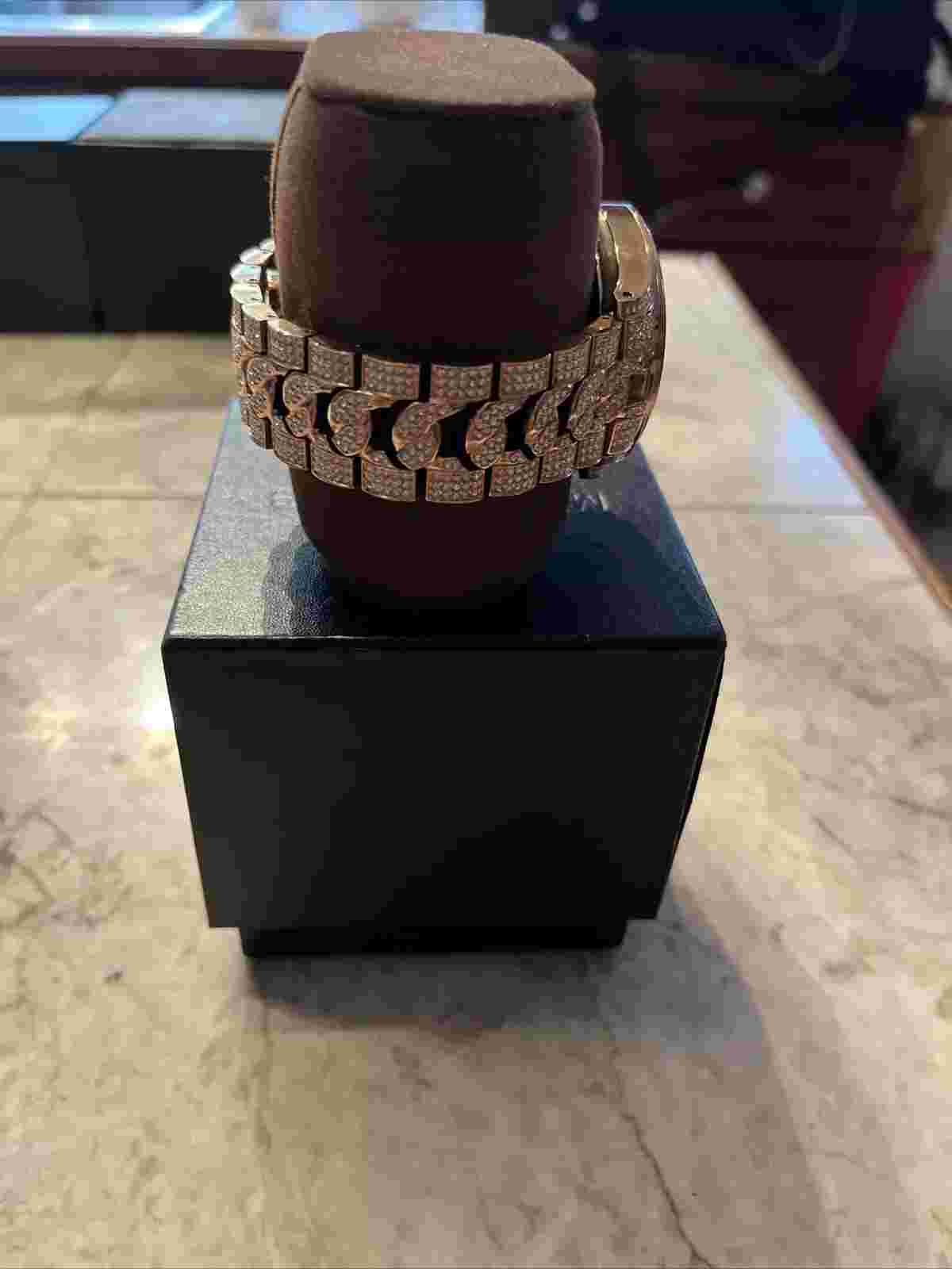 Michael Kors Rose Gold Men’s Wristwatch Crystals